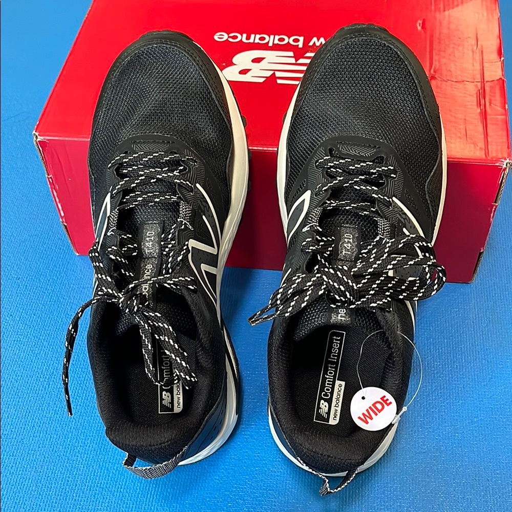 New Balance Trail Running sneakers. Women’s size 9 wide. NWT